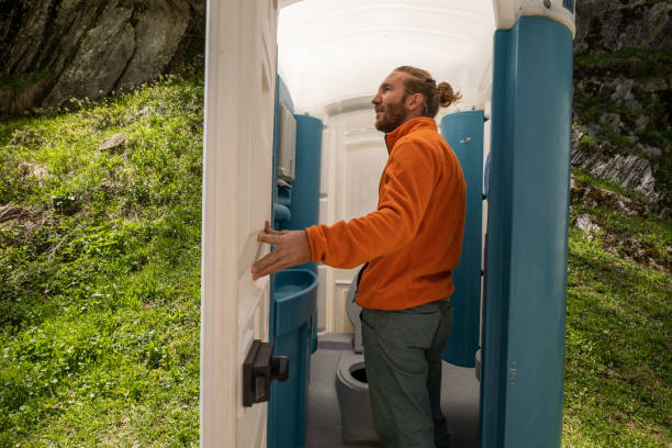 Best Porta potty rental near me  in Midlothian, TX